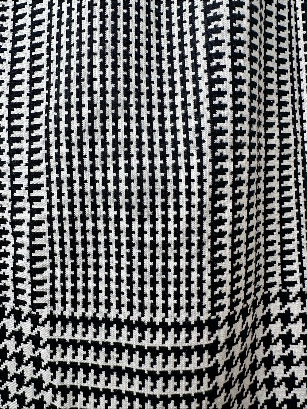 Escada V-Neck Bell-Sleeve Houndstooth Sheath Dress - Picture 9 of 11